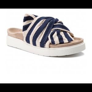 Inuikii knotted striped canvas slide sandals size 6.5